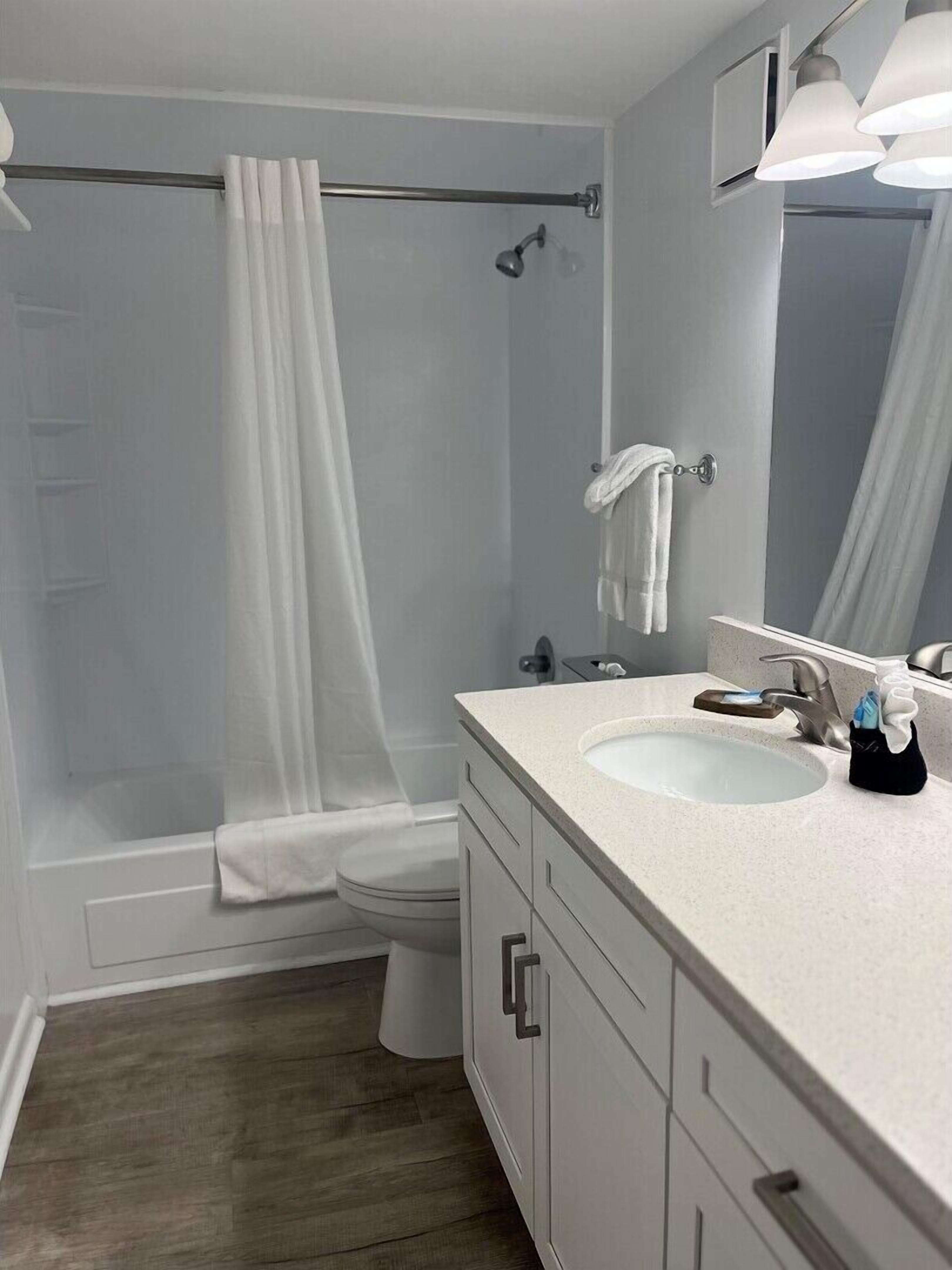 307 Playa de los Paws - Summer Sands Suites