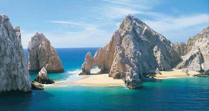 New Remodel / Spanish Chic Suite on the Cabo Marina