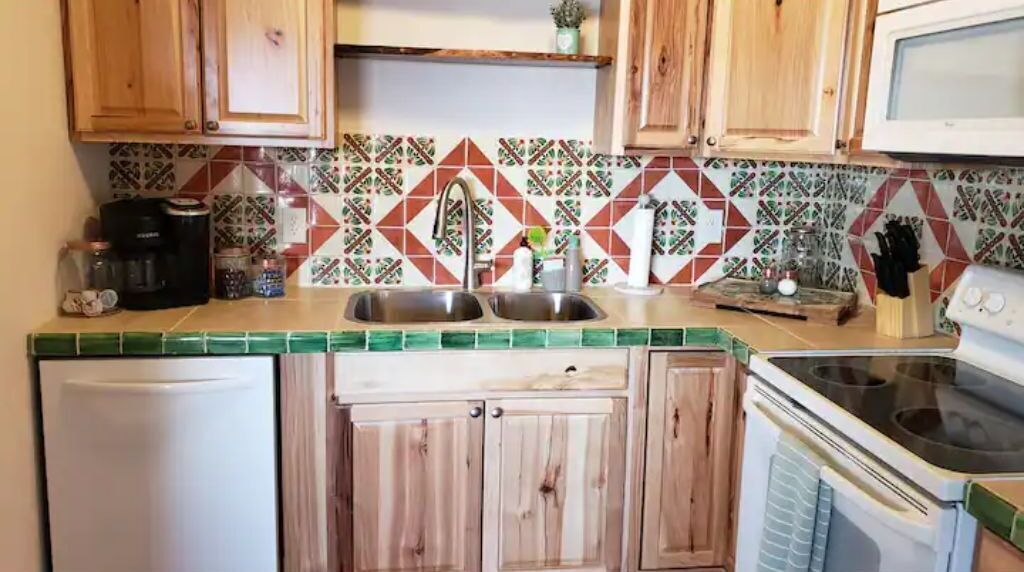 NEW~ Casita in Sonoita 1 of 3 with Mountain views, in town