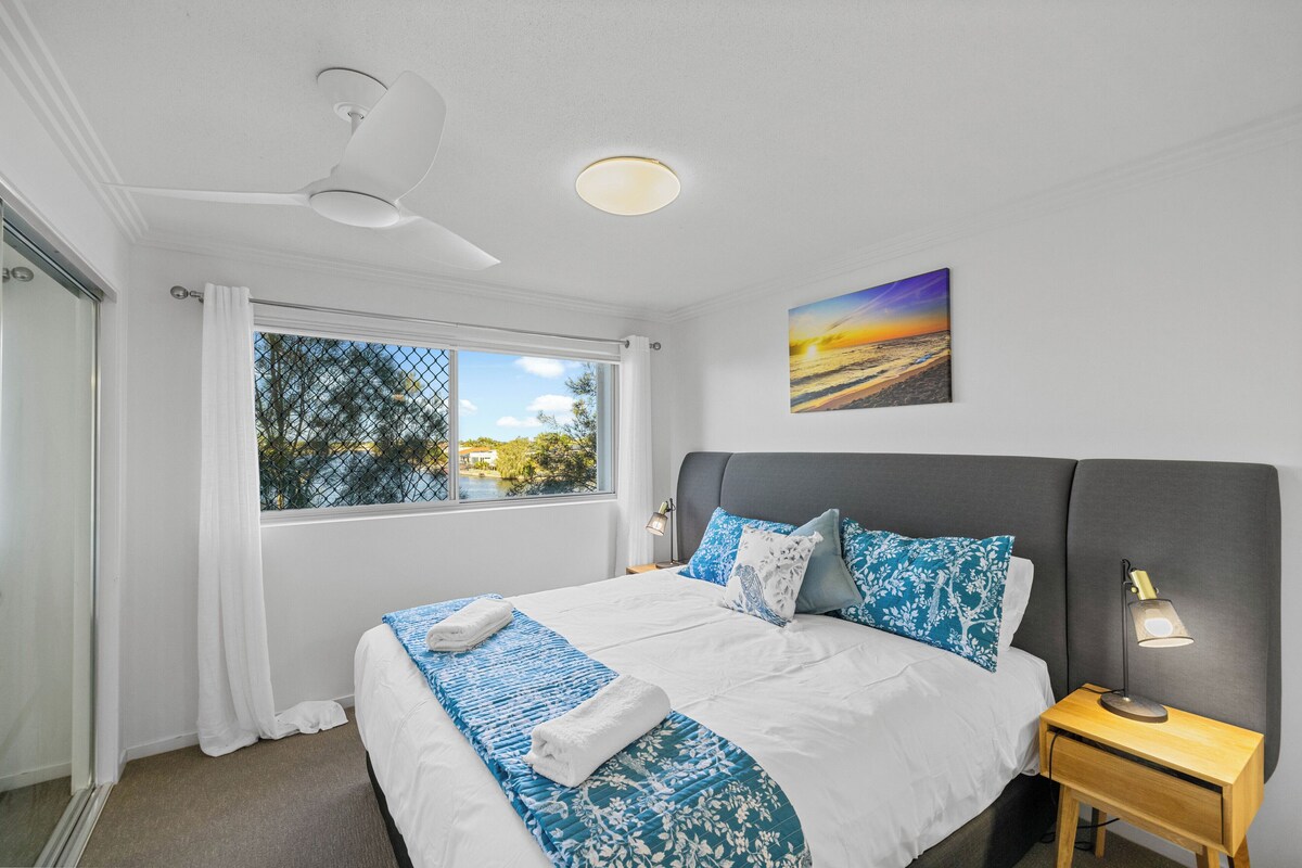 Broadwater and Saltwater on the Peninsula.