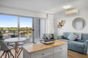 1 Bedroom Apartment on Broadwater | View from room