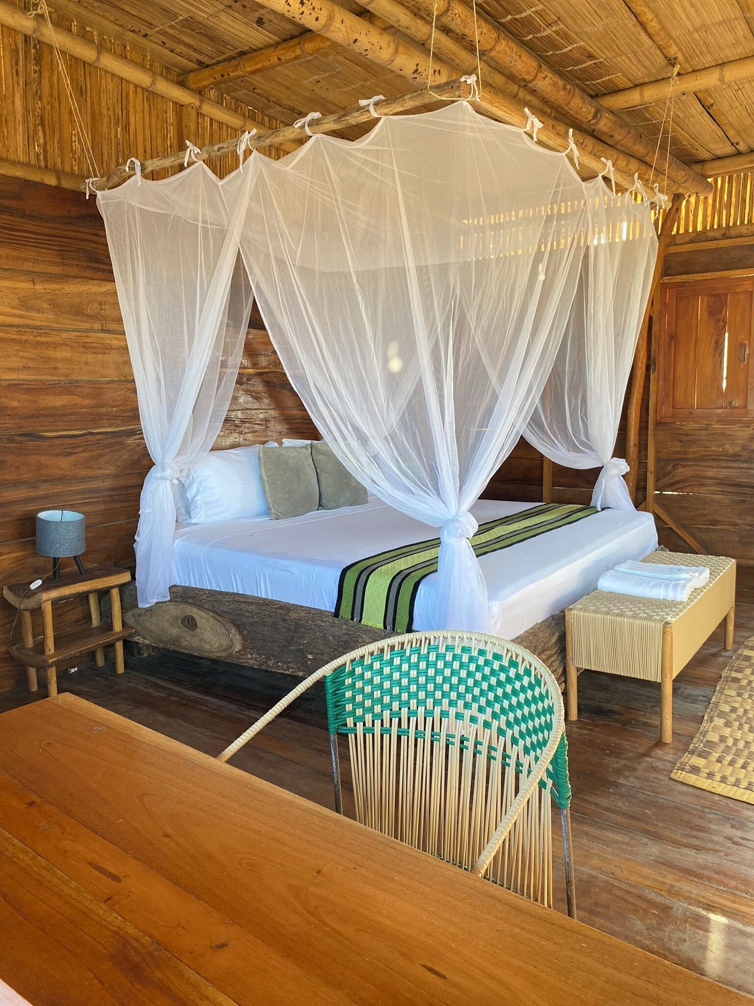 Family Cabin | Individually furnished, desk, laptop workspace, bed sheets