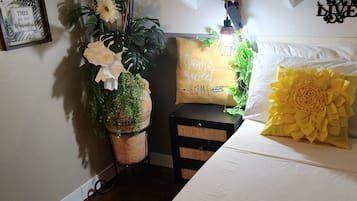 1 bedroom, desk, iron/ironing board, free WiFi