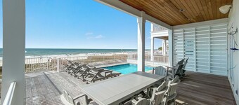 BEACHFRONT, LUXURY HOUSE, PRIVATE POOL!