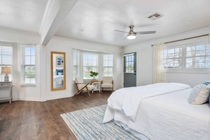 6 bedrooms, desk, iron/ironing board, WiFi