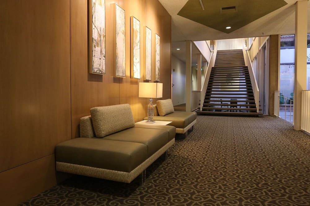 Kellogg West Conference Center and Hotel