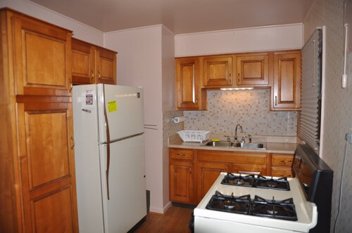 Close proximity to  Harbor, Presque Isle Park, Waldemere Park