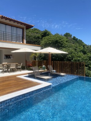 Piscine extérieure