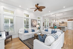 Smart-TV, Musikbibliothek, Videothek, Arbeitsbereiche