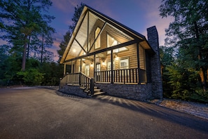 Exterior - It's the Little Things, Creekside, Hot Tub, Firepit, Great Location (Broken Bow)