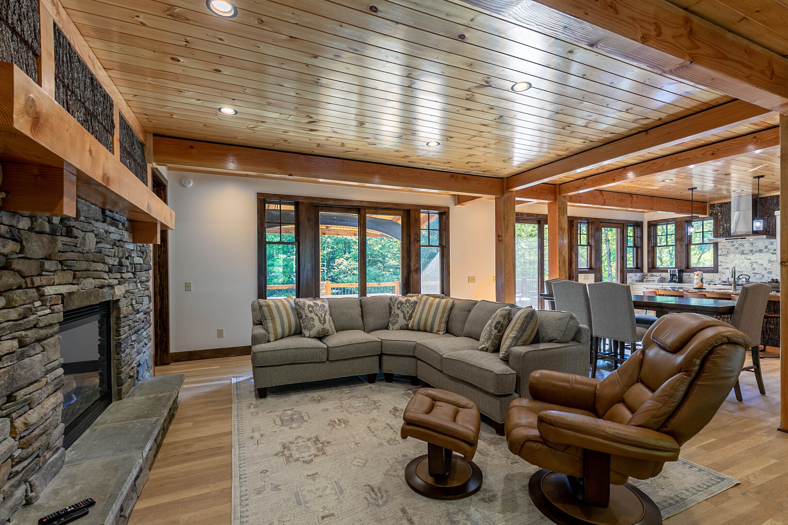 Whiskey River Lodge at Eagles Nest -  Pet Friendly Updated home with beautiful Elk River frontage!