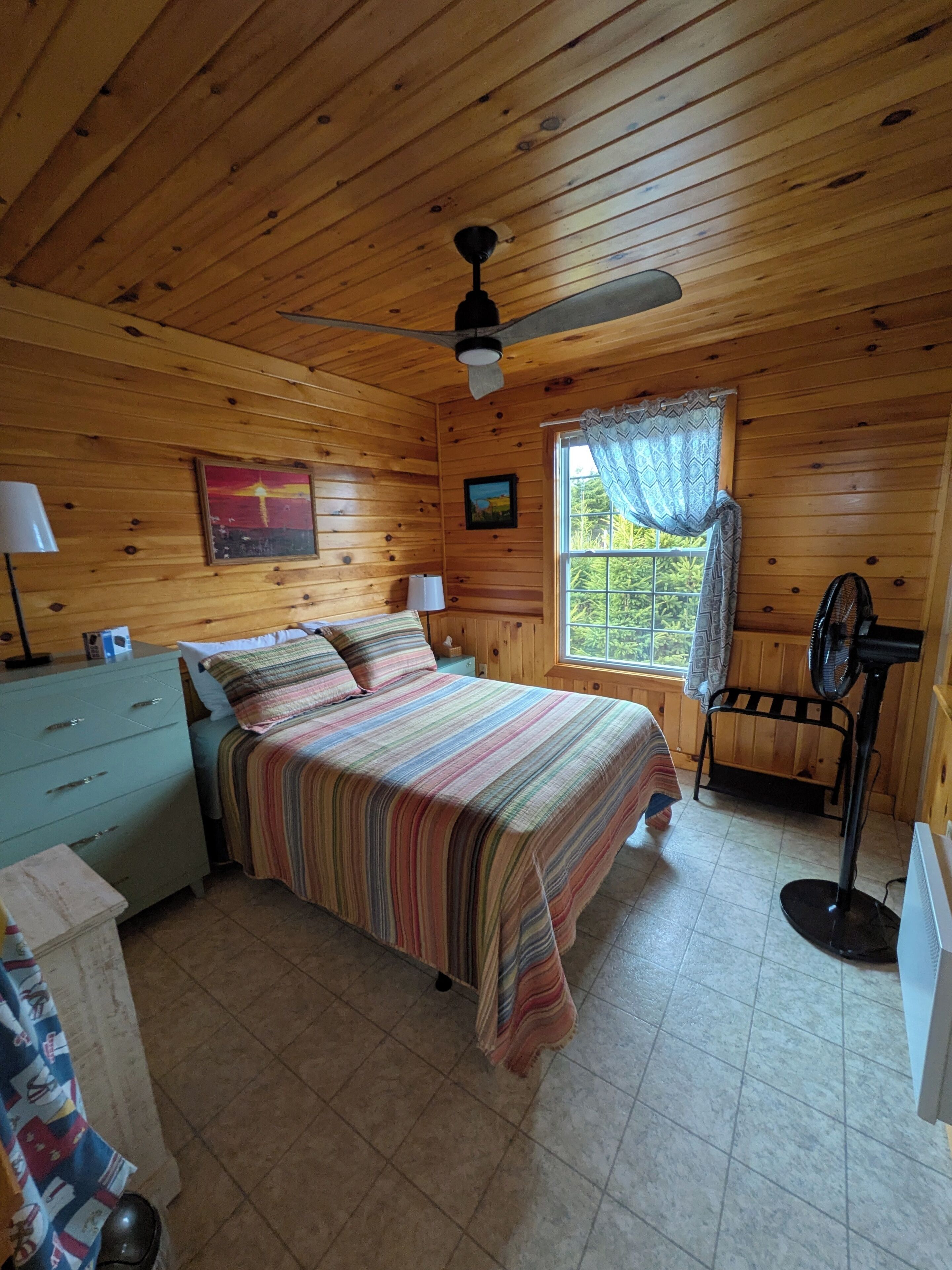 2 bedrooms, iron/ironing board, travel cot, free WiFi