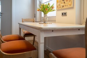 صورة غير مصنفة، 2 من 24، زرّ