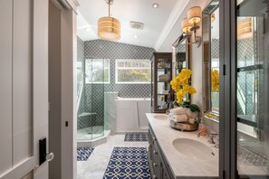 Combined shower/bathtub, jetted bath, hair dryer, towels - Luxury Beachfront Family Retreat | Stunning Ocean View, Private Hot Tub, Home Cinema (Carlsbad)