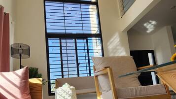 Smart-TV, peis og stereoanlegg