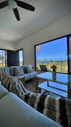 Casa Granview: Luxury Retreat with Pool & Views