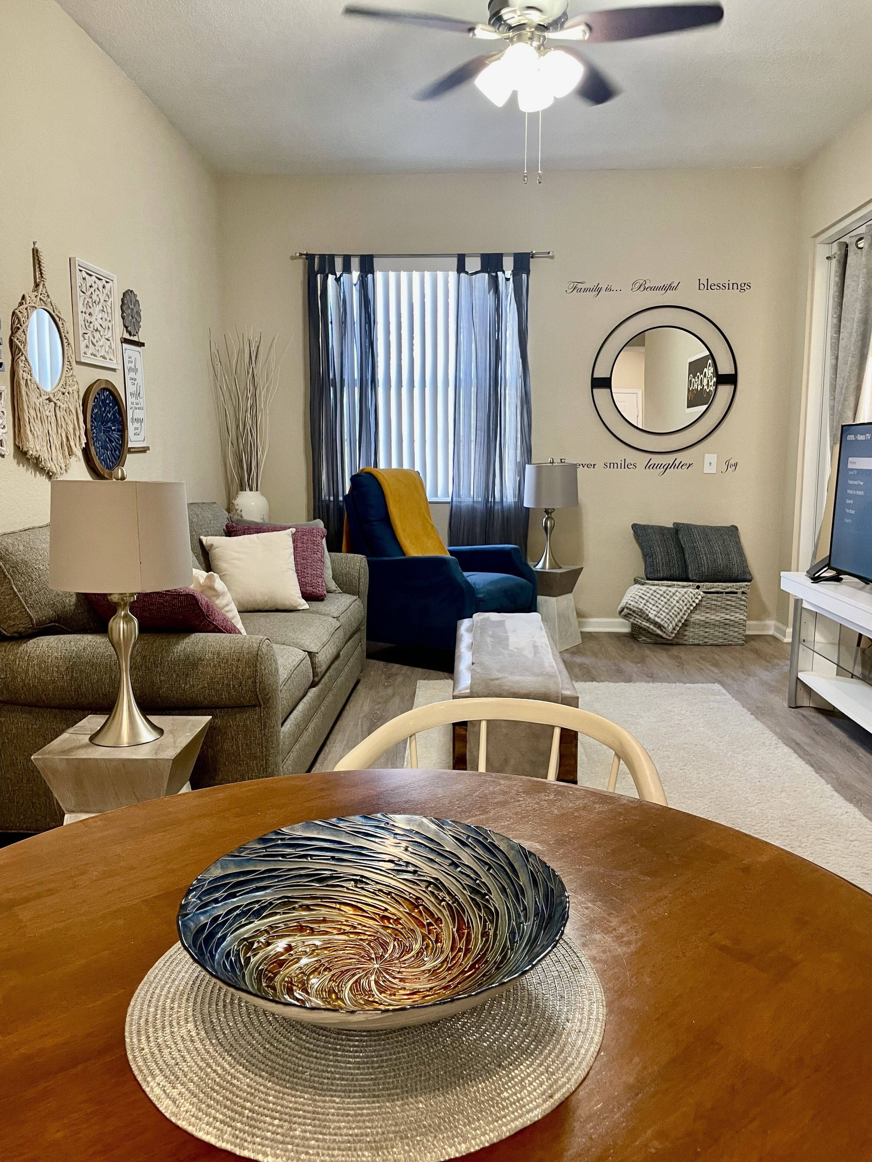 Lovely 1Br Serviced Apt with poolside patio