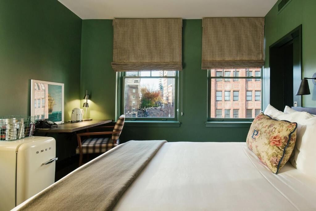 Visit Seattle! Downtown Unit near Seattle Aquarium and Waterfront Park