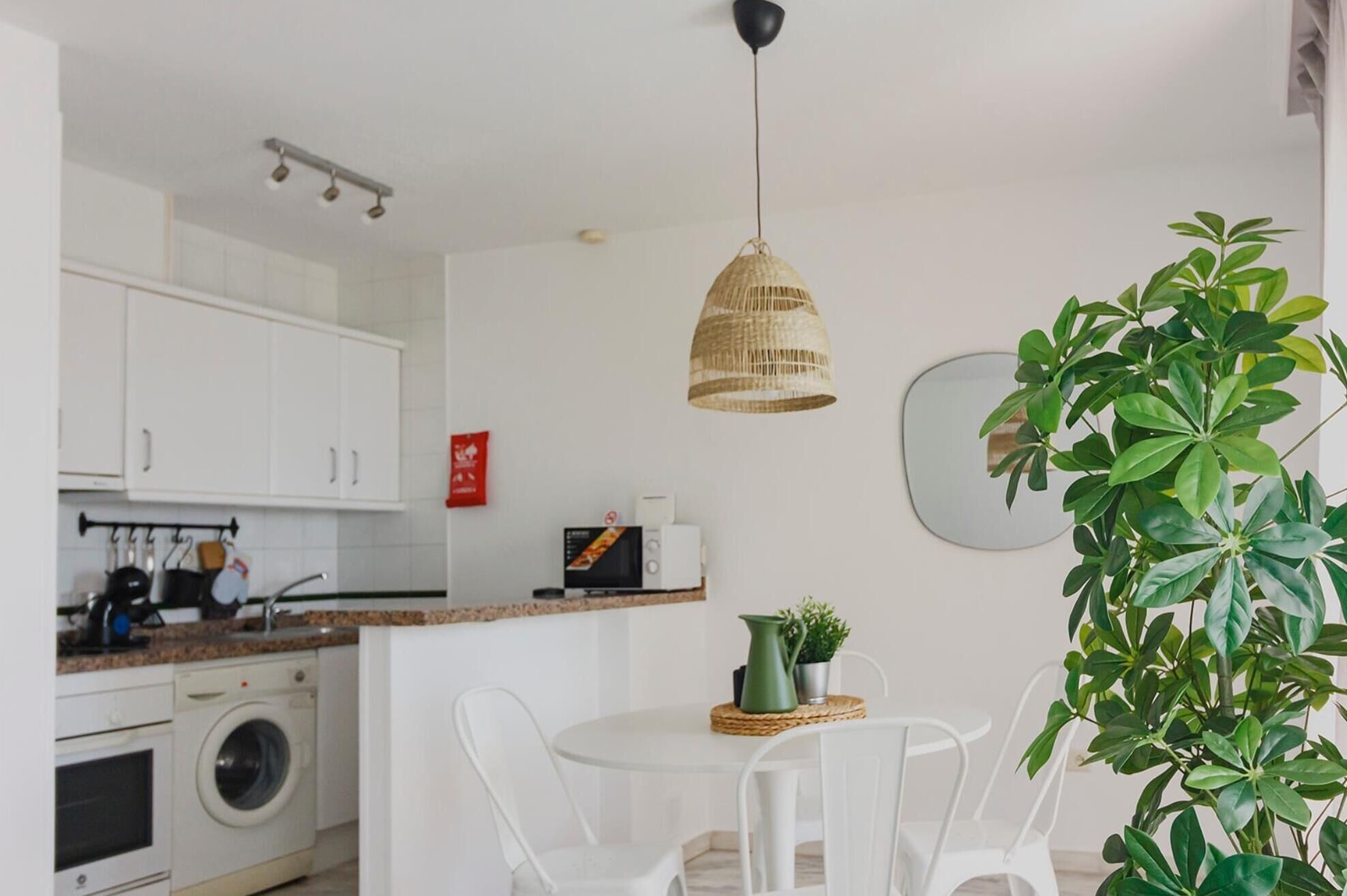 Sunshine Holiday Apartment