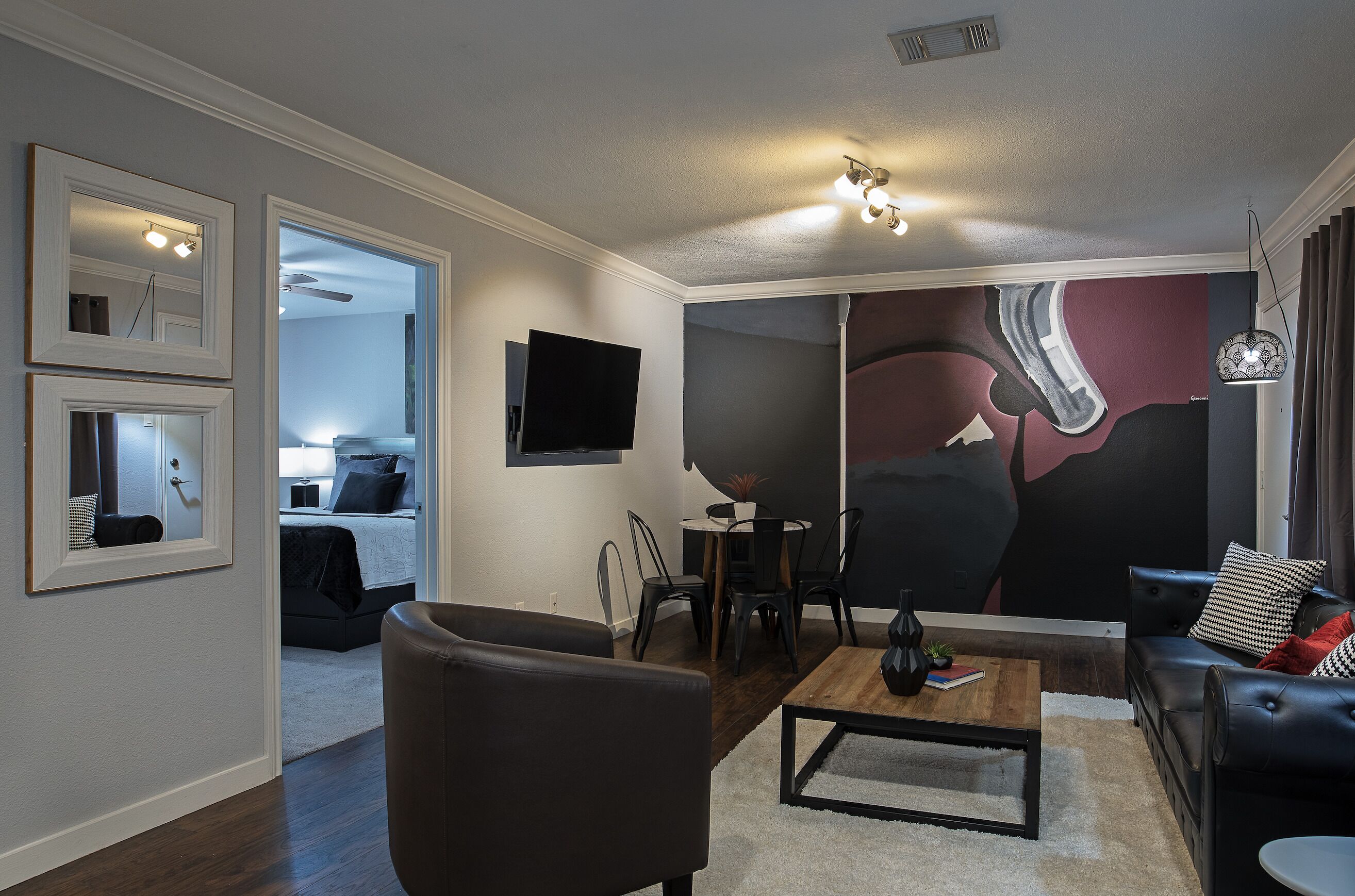Your TMC Flats! Sleeps 12, 6BR, 3BA, 3PA