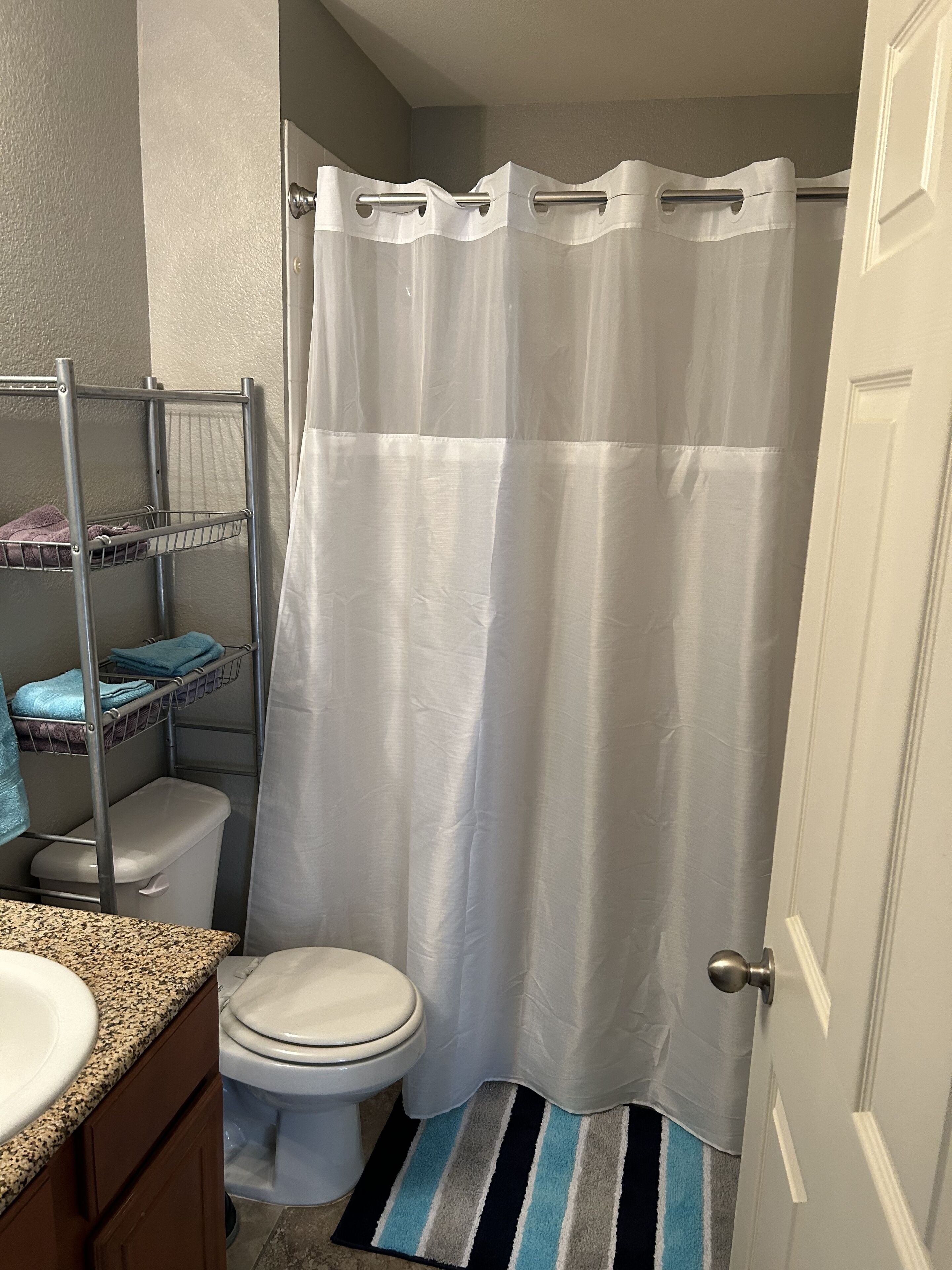 MonkeyIsland/ ShangriLa Condo The reserve