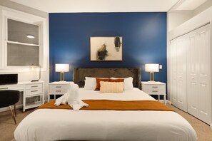 4 Schlafzimmer, Schreibtisch, Bügeleisen/Bügelbrett, Reisekinderbett