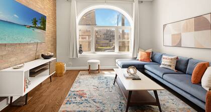 4BD Condo w/Parking & Game Room