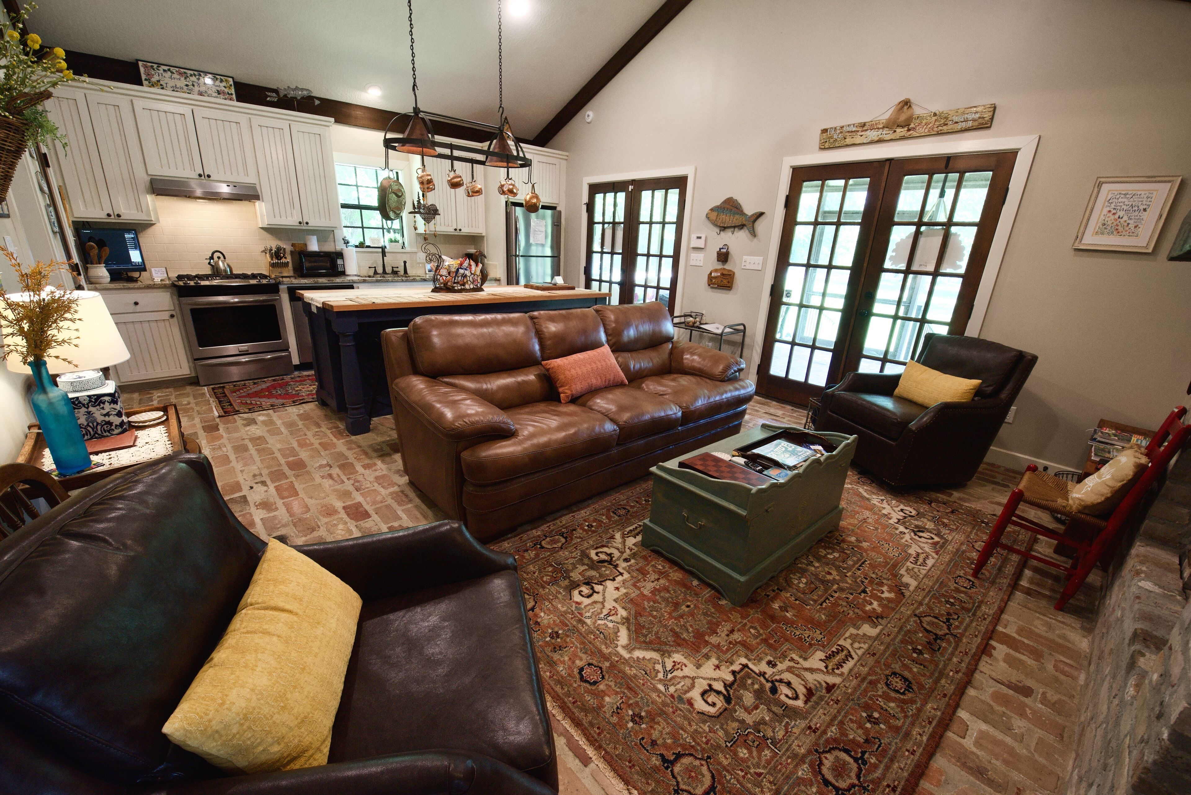 A quiet peaceful  getaway that is surrounded by beautiful trees and  wild life.