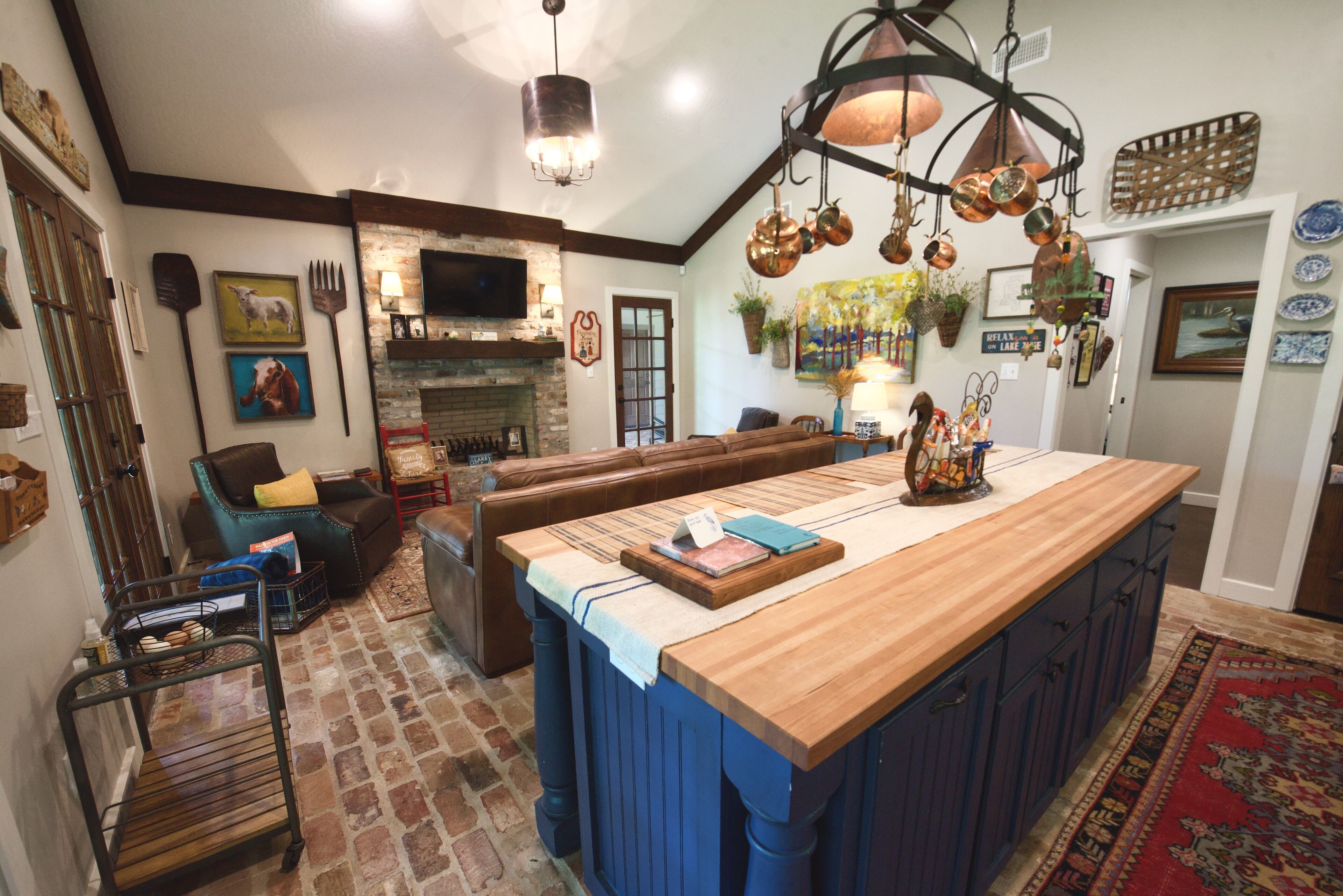 A quiet peaceful  getaway that is surrounded by beautiful trees and  wild life.