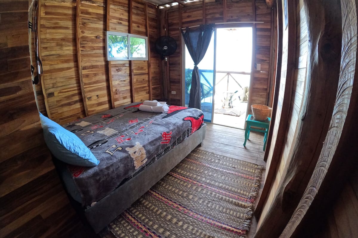 Habitación doble superior | Decoración personalizada, wifi gratis y ropa de cama