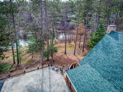 Pet friendly, Private Lot - Great for Families and Groups!