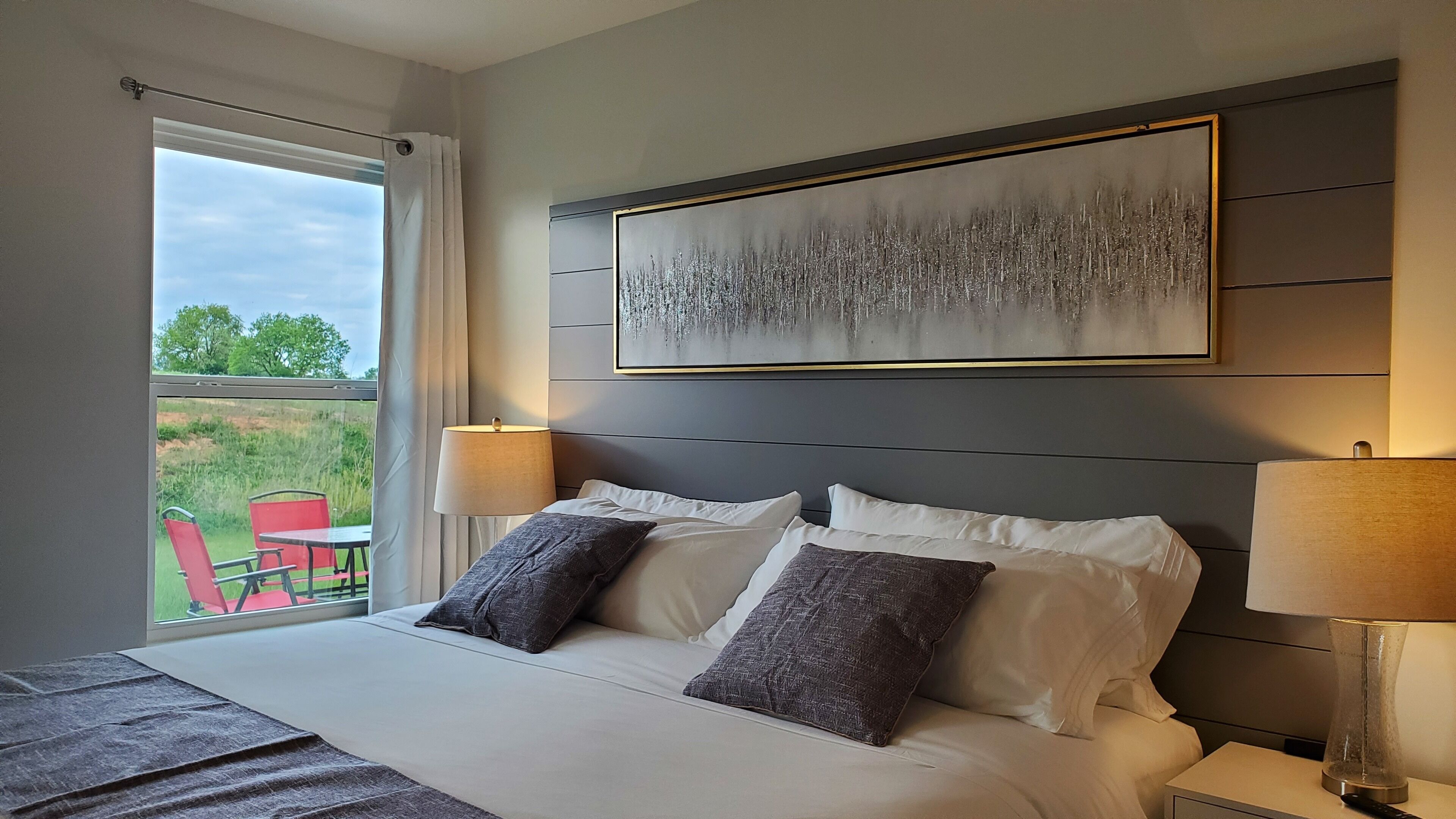 3 makuuhuonetta, työpöytä, silitysrauta/-lauta, ilmainen Wi-Fi