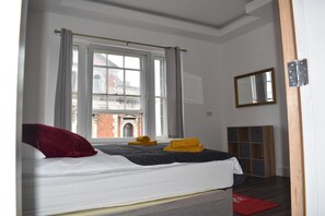 4 bedrooms, WiFi, bed sheets
