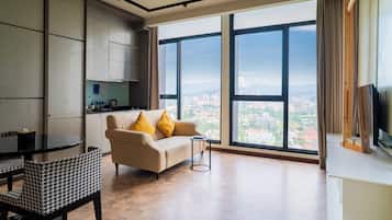 Deluxe-Apartment | Bügeleisen/Bügelbrett, kostenloses WLAN, Bettwäsche, Rollstuhlgeeignet