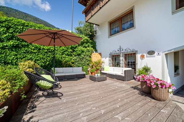 Terrace/patio - Apartment 'Residence Alpina Comfort Nr 6' with Shared Pool, Balcony and Wi-Fi (Tesimo)