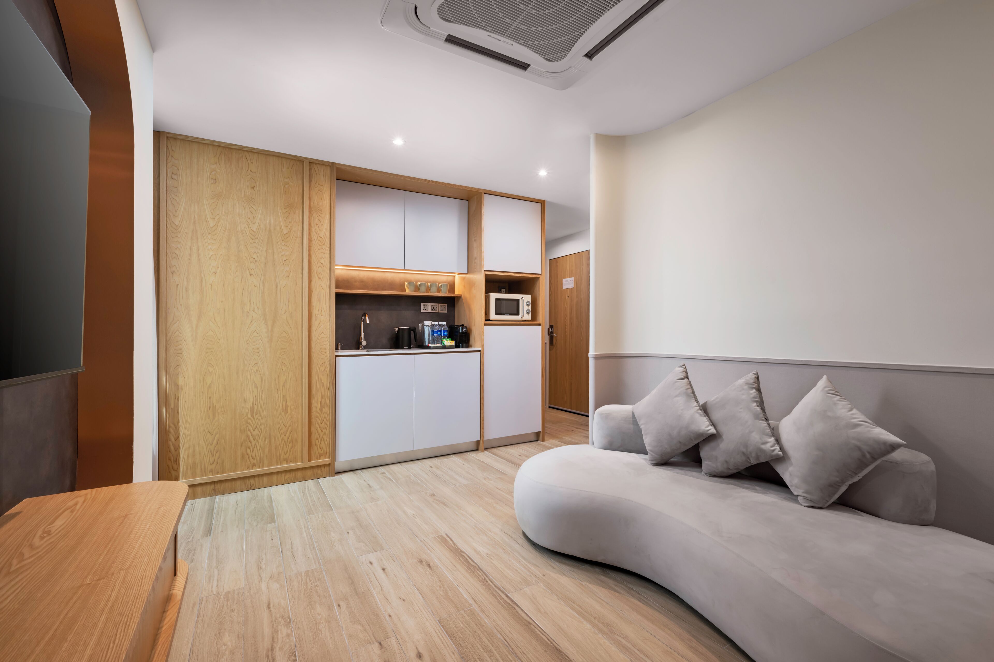 In-room safe, desk, laptop workspace, blackout curtains