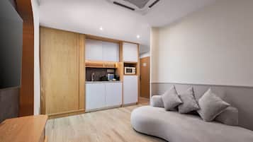 In-room safe, desk, laptop workspace, blackout curtains
