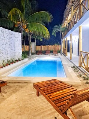 Outdoor pool - Casa Baloo (El Cuyo)
