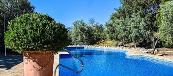 Pet Friendly Holiday Home 'Romantic paradise 1' with Pool, Garden and Wi-Fi