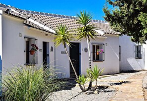 Exterior detail - 'Studio Romantic Paradise 2' with Mountain View, Pool, Wi-Fi & Garden (Ronda)