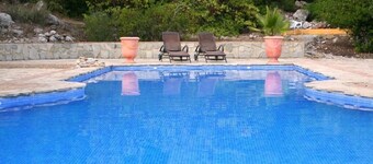 'Studio Romantic Paradise 2' with Mountain View, Pool, Wi-Fi & Garden