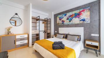 1 slaapkamer, een strijkplank/strijkijzer, gratis wifi, beddengoed