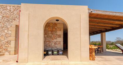 Villa 'La Casa Di Rollo' with Private Terrace, Private Garden and Air Conditioning