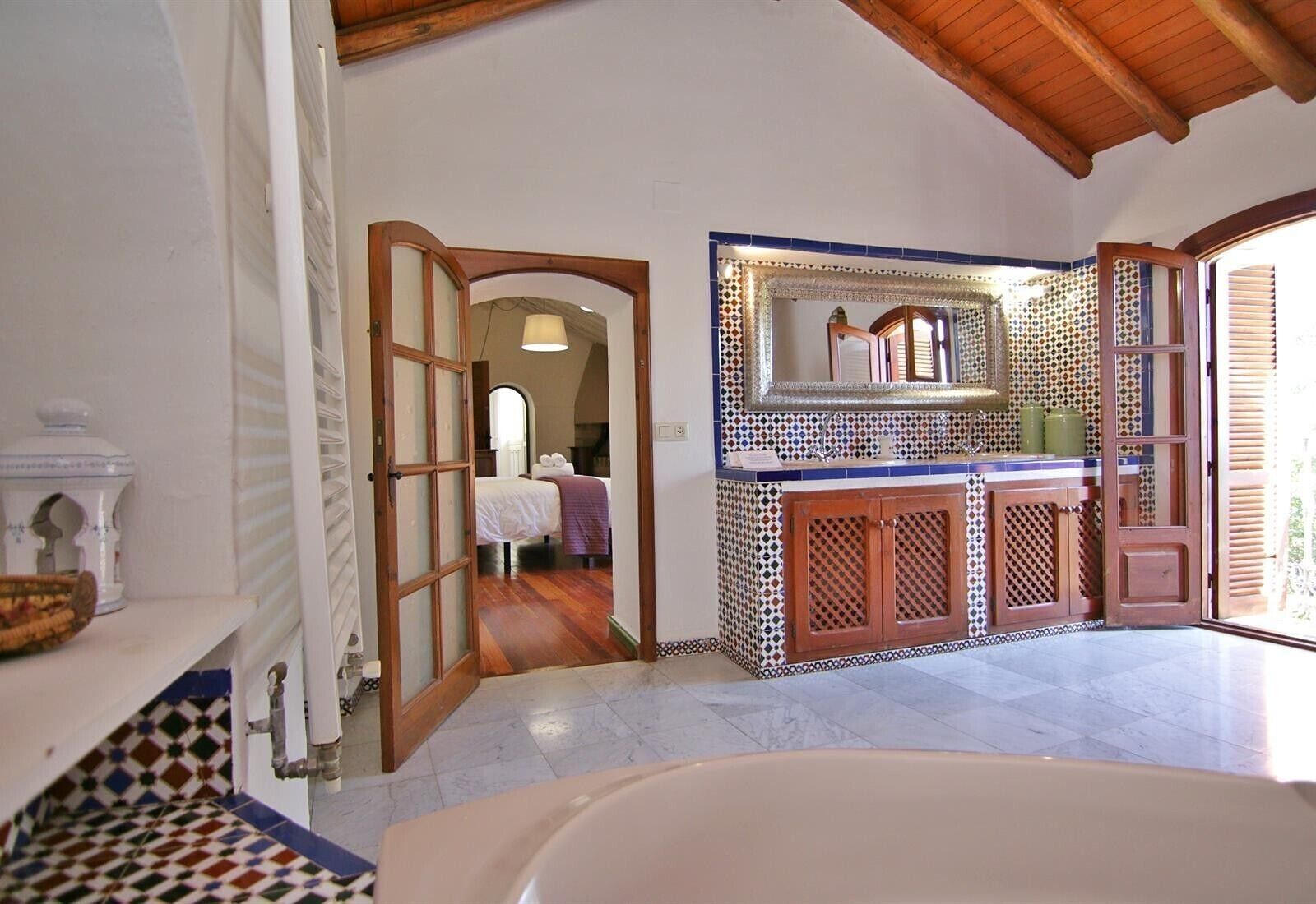 5 soverom, strykejern/-brett, wi-fi (inkludert) og sengetøy