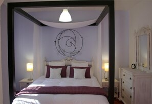 Iron/ironing board, free WiFi, bed sheets - 'Studio Romantic Paradise 3' with Mountain View, Pool, Wi-Fi & Garden (Ronda)