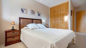 2 camere, ferro/asse da stiro, Wi-Fi gratuito, lenzuola