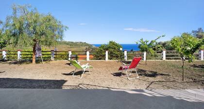 Villa 'Casa Vacanza Sanaa' with Sea View, Private Terrace and Wi-Fi