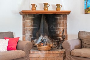 Interior - Holiday Home 'Son Maimo' with Private Pool, Private Terrace and Wi-Fi (Petra)