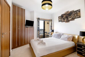 3 bedrooms, iron/ironing board, free WiFi, bed sheets - Apartment with Marina and Sea Views – Shared Pool & Wi-Fi (Albufeira)