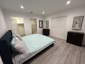 Room - Elegant, luxury  and contemporary Family-sized vacation home (Los Angeles)